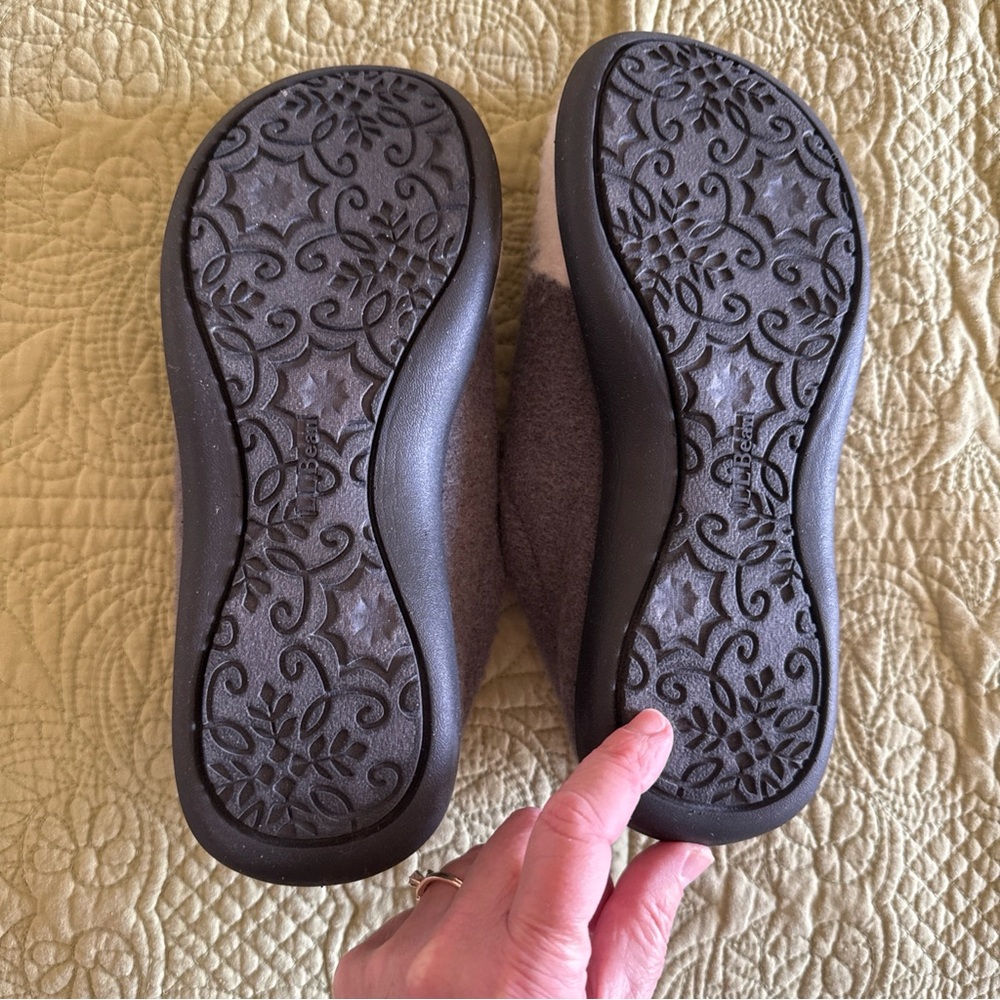 L.L. Bean, Sz. 7, Snowflake, Women's Slippers - Picture 3 of 6